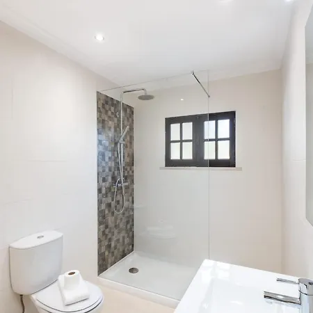 Patroves Ranch - Private Pool & Sea Views Ferienhaus